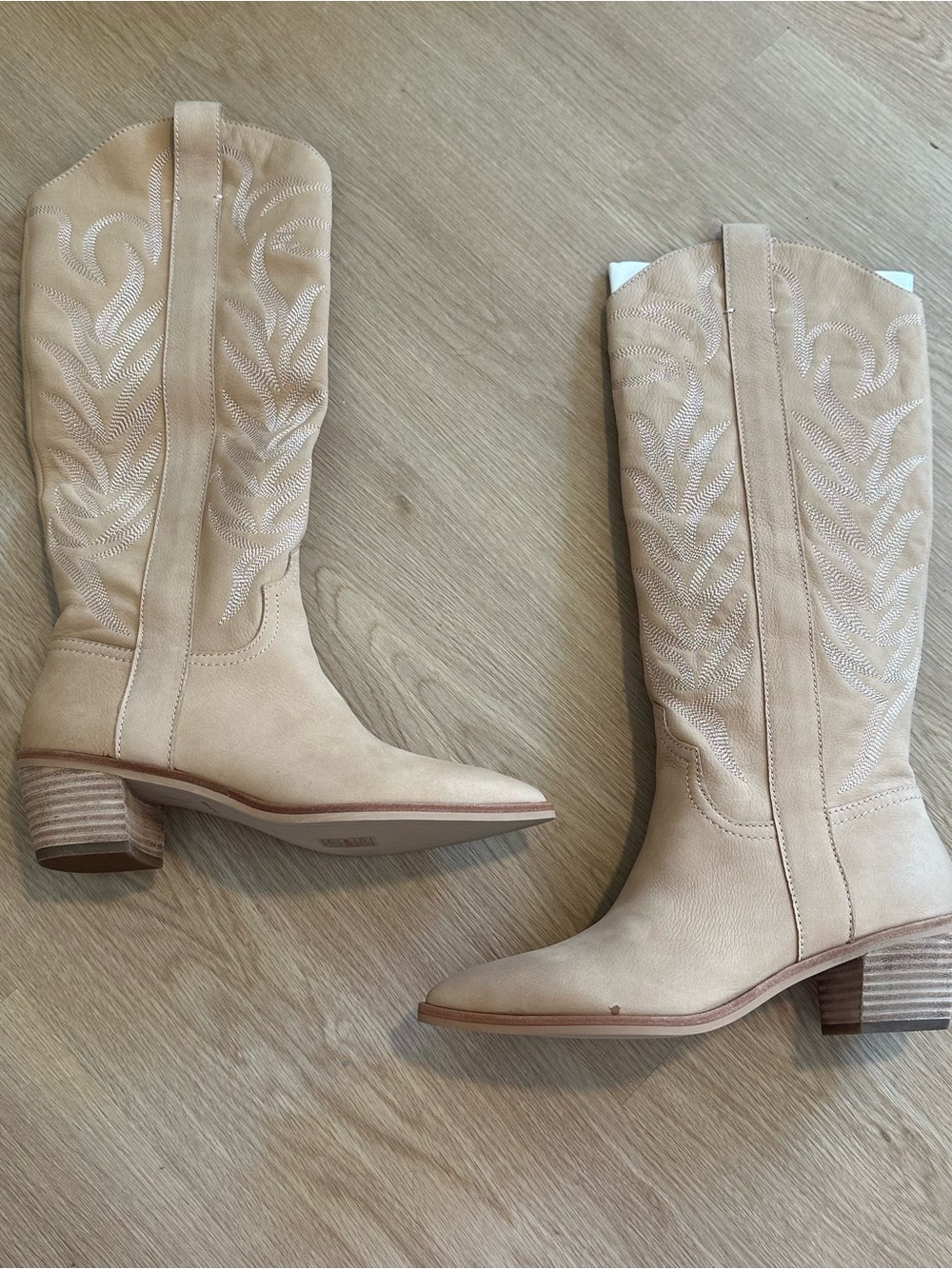 Dolce Vita Solei Boots - Dune Nubuck - Size 8 - Picture 1 of 3